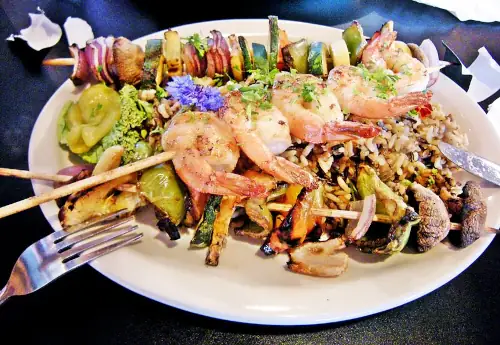 meal in Moab, veggie kebab, shrimp and rice