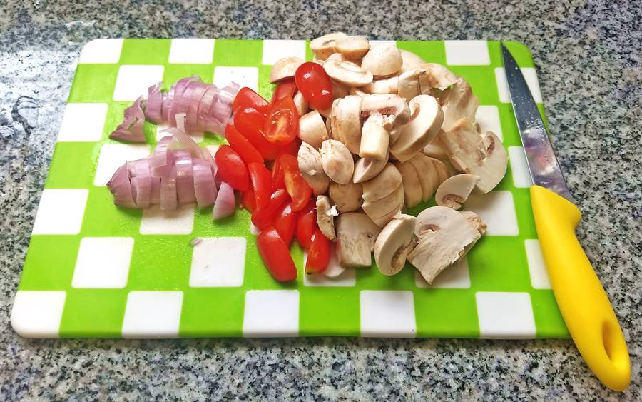 mushrooms, tomatoes, shallot sliced mushroom, cherry tomato and shallot